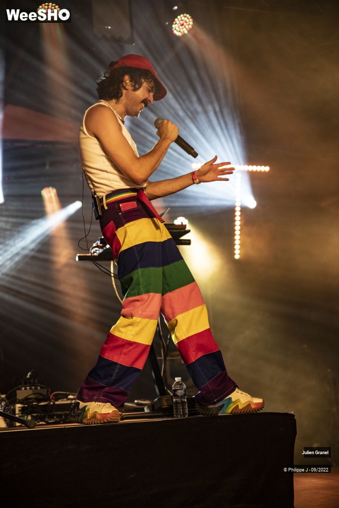 22/44 photos du spectacle Julien Granel