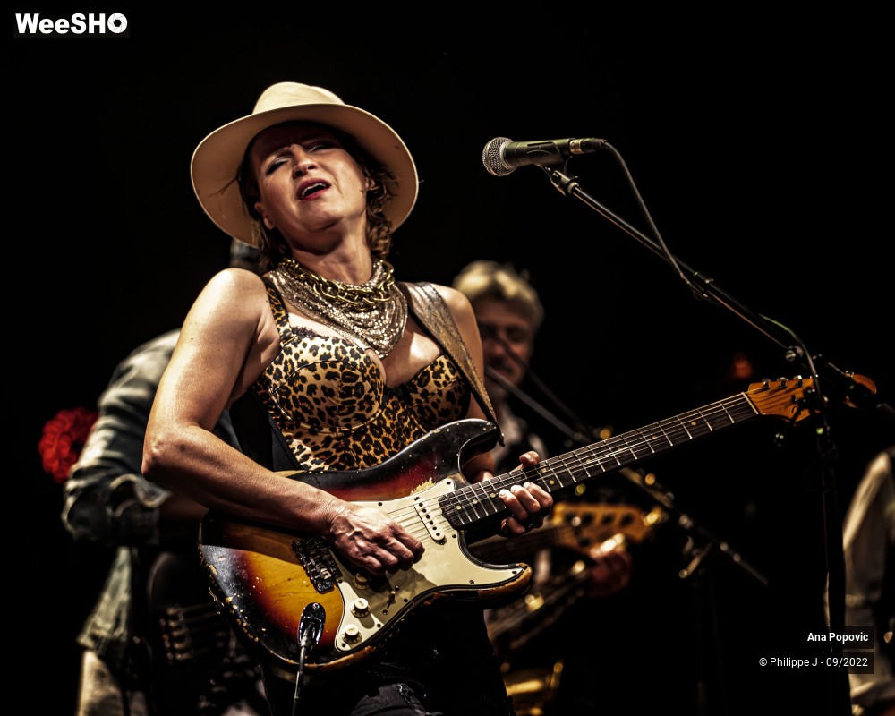 15/41 photos du spectacle Ana Popovic
