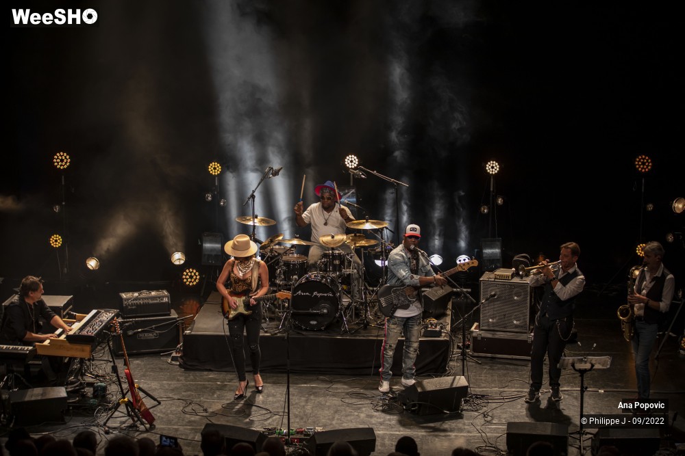 23/41 photos du spectacle Ana Popovic