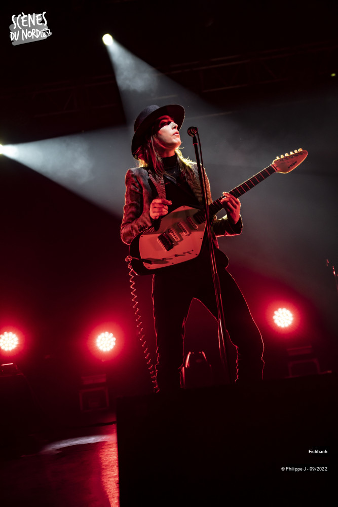 16/17 photos du spectacle Fishbach