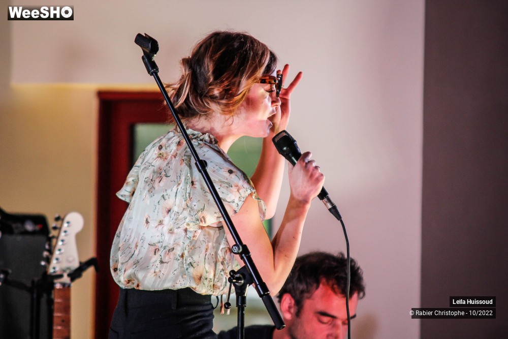 9/43 photos du spectacle Leila Huissoud