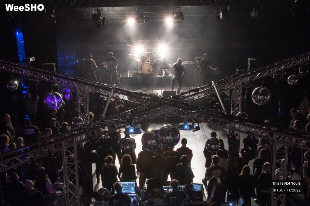 9/9 photos du spectacle This is Not Yours