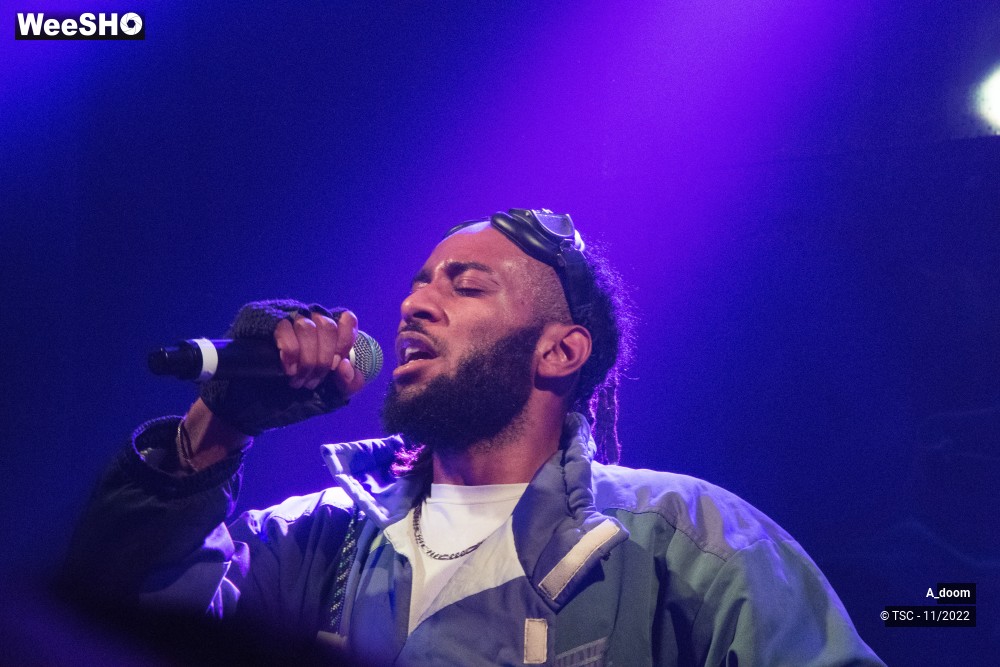 2/7 photos du spectacle A_doom