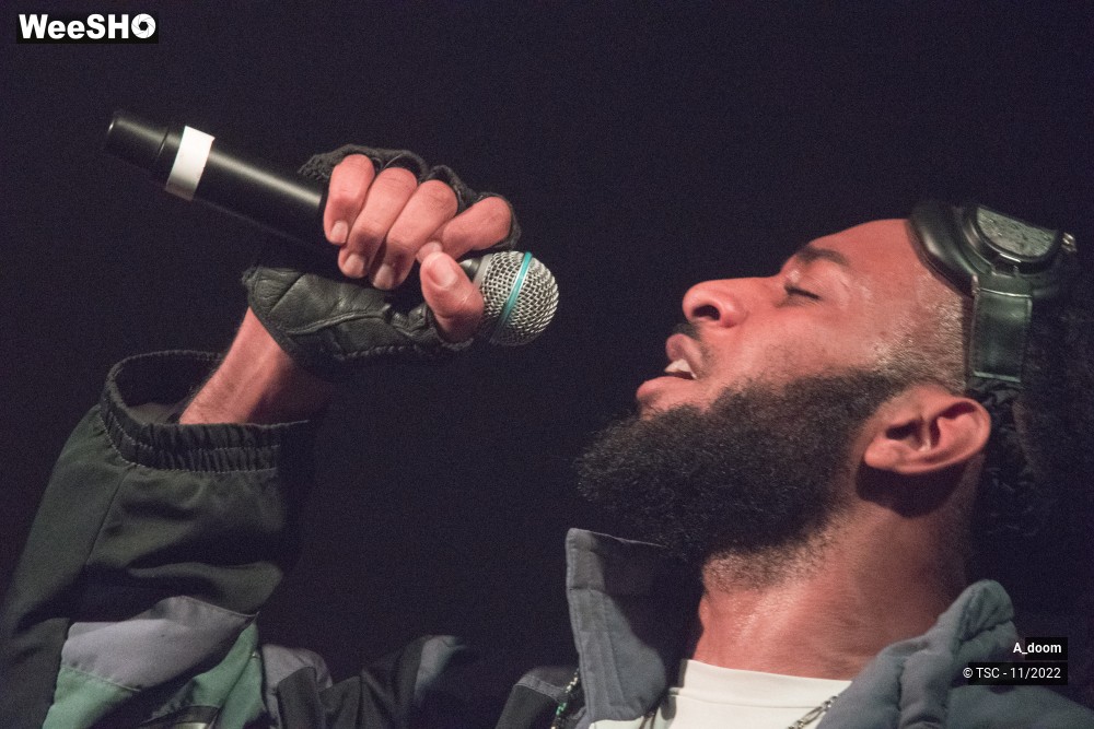 5/7 photos du spectacle A_doom