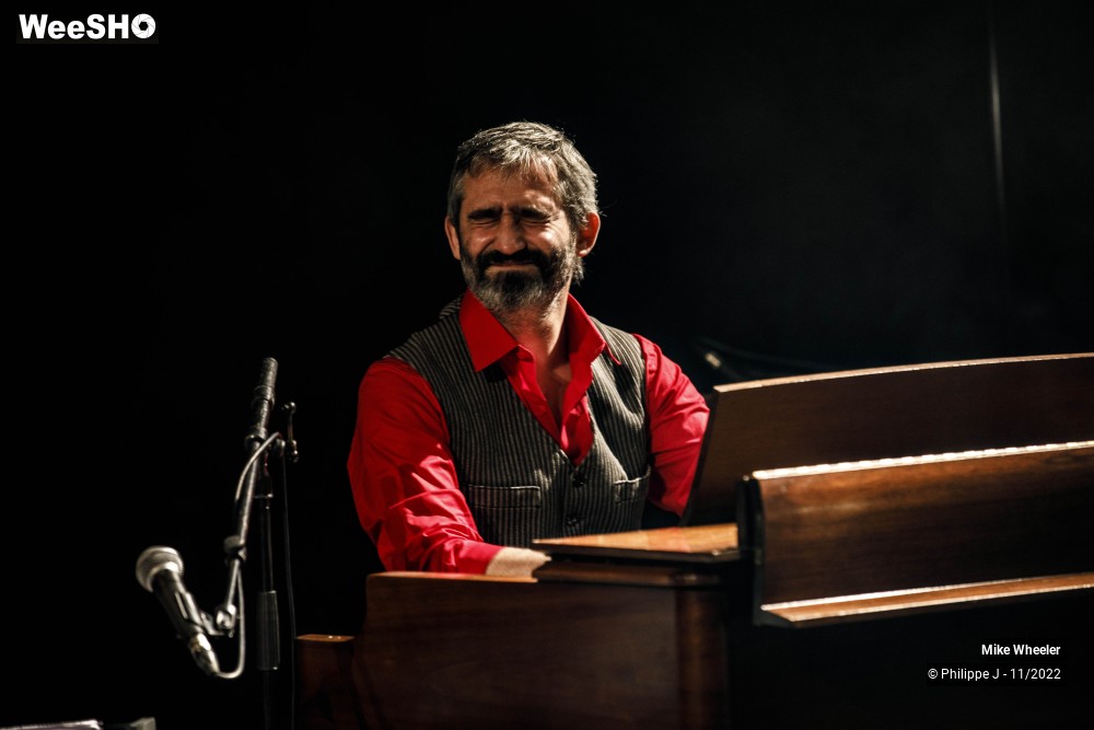 13/20 photos du spectacle Mike Wheeler