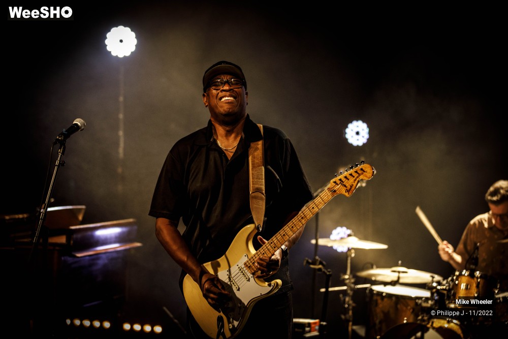 15/20 photos du spectacle Mike Wheeler