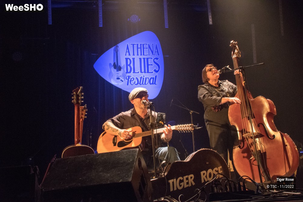2/8 photos du spectacle Tiger Rose