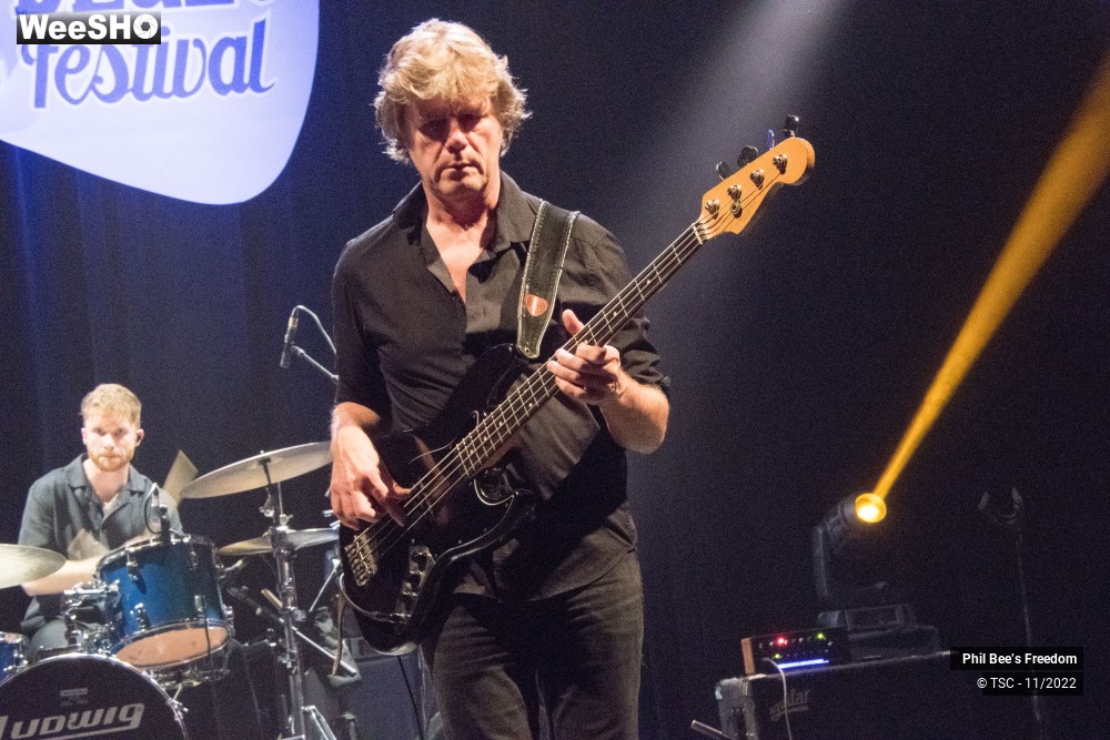 10/22 photos du spectacle Phil Bee