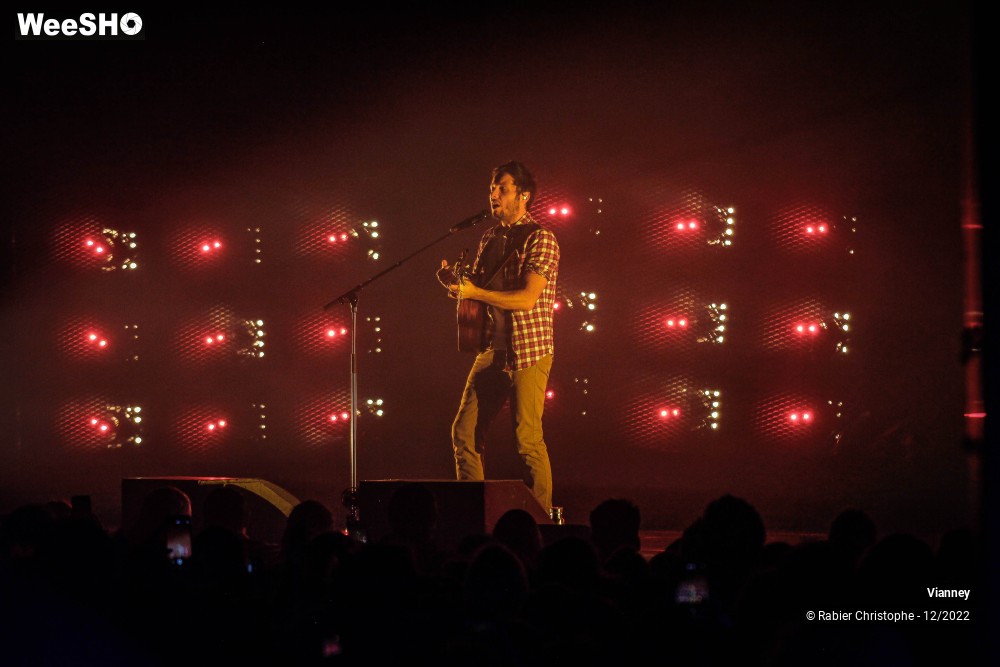 2/74 photos du spectacle Vianney