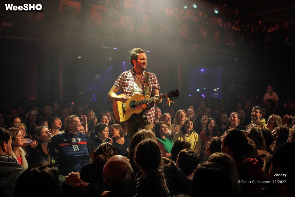 30/74 photos du spectacle Vianney