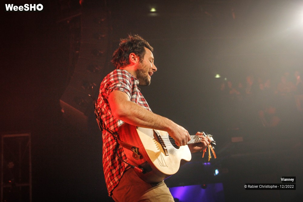 34/74 photos du spectacle Vianney
