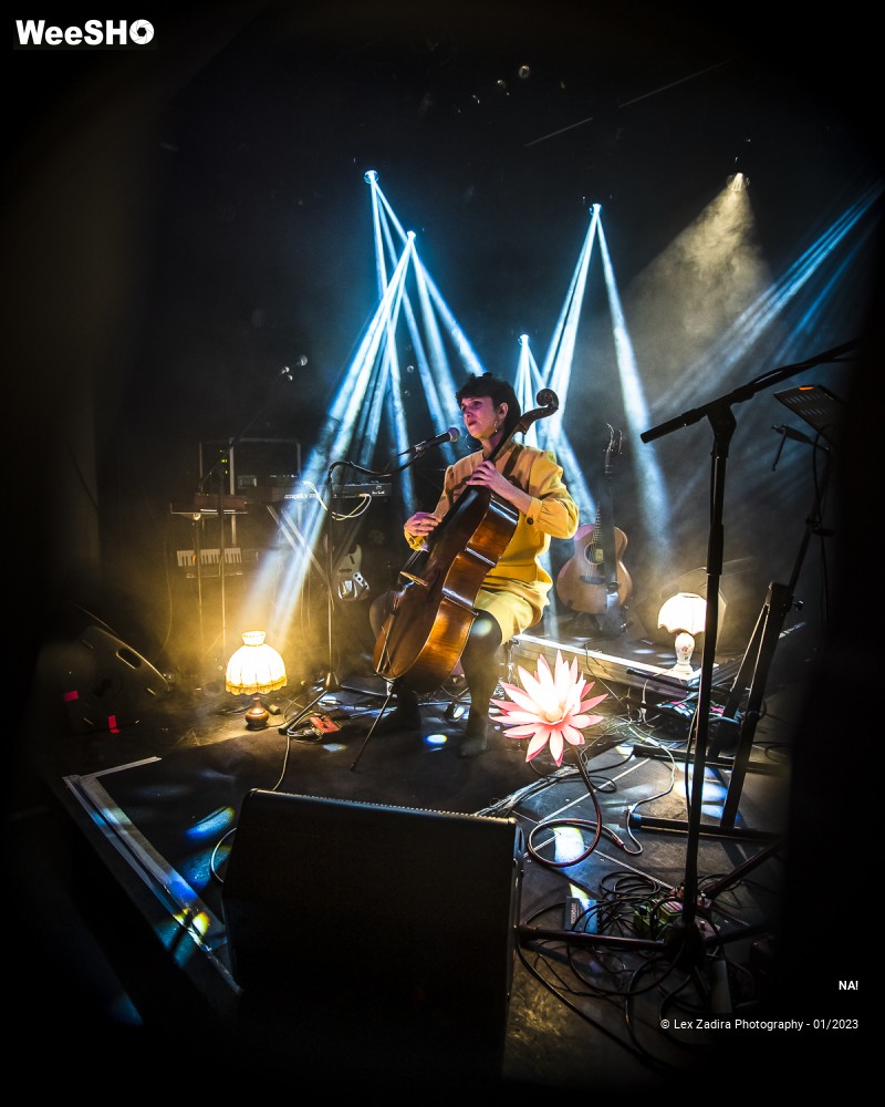 2/4 photos du spectacle NA!
