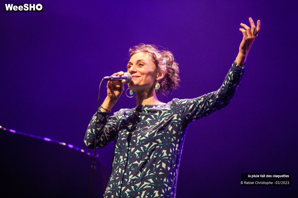 5/38 photos du spectacle La pluie fait des claquettes