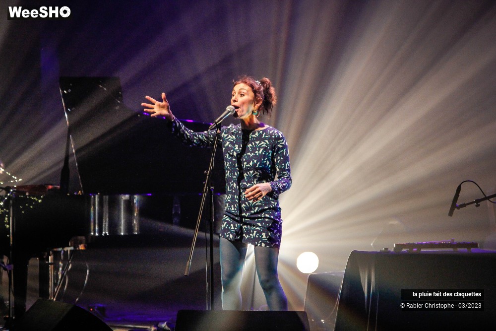 15/38 photos du spectacle La pluie fait des claquettes