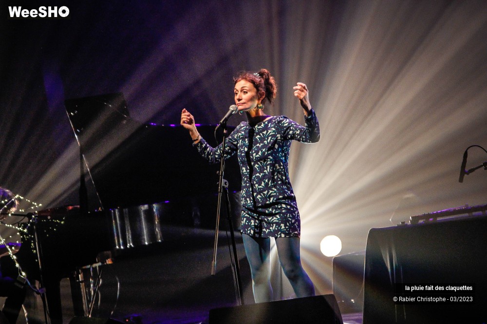 16/38 photos du spectacle La pluie fait des claquettes