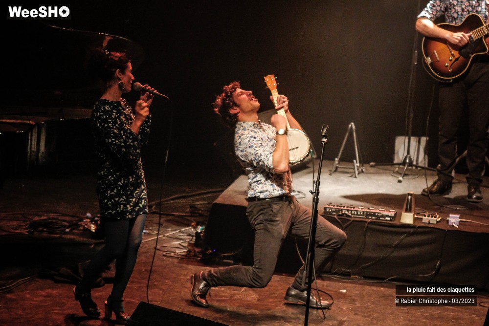 20/38 photos du spectacle La pluie fait des claquettes