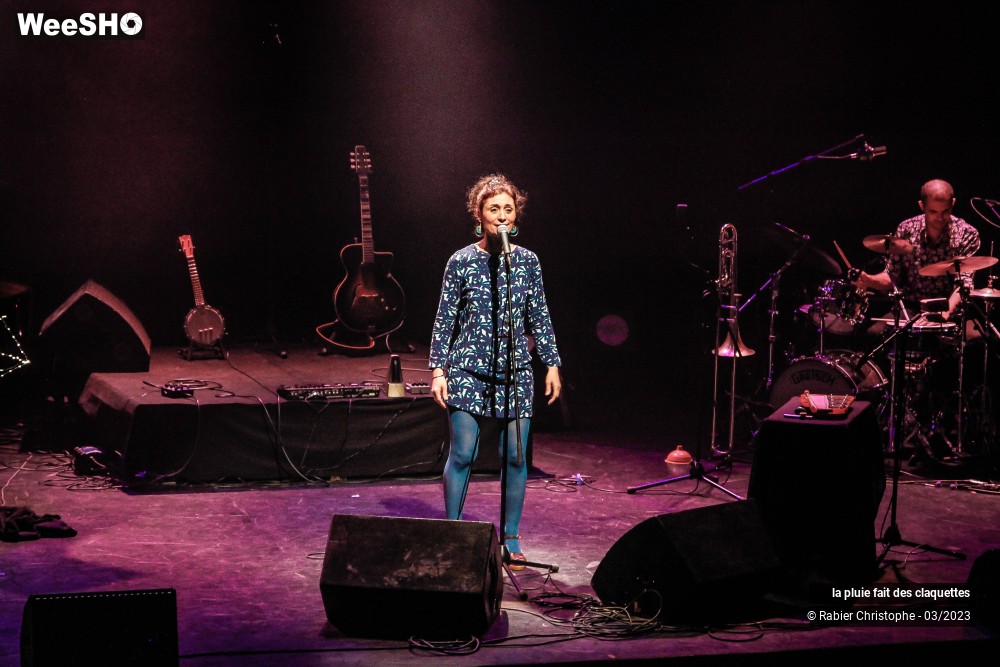 26/38 photos du spectacle La pluie fait des claquettes