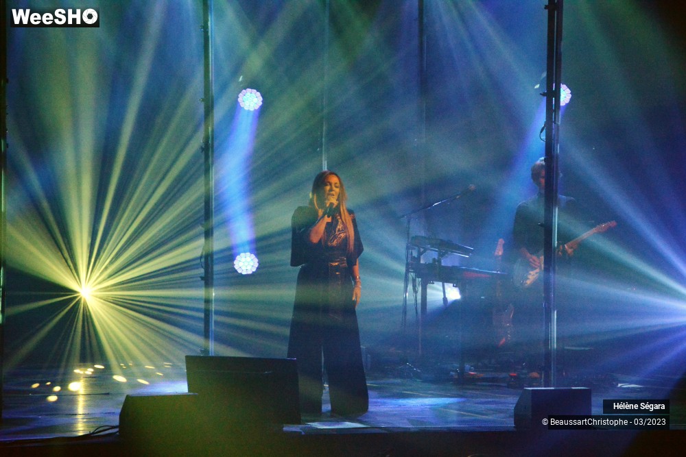 2/37 photos du spectacle Hélène Ségara