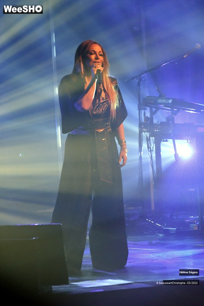 11/37 photos du spectacle Hélène Ségara