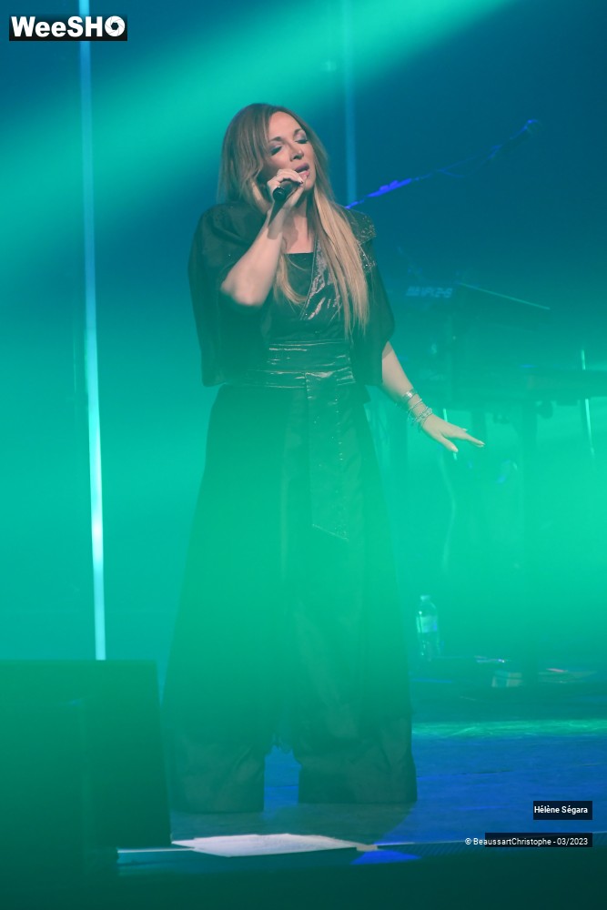 15/37 photos du spectacle Hélène Ségara