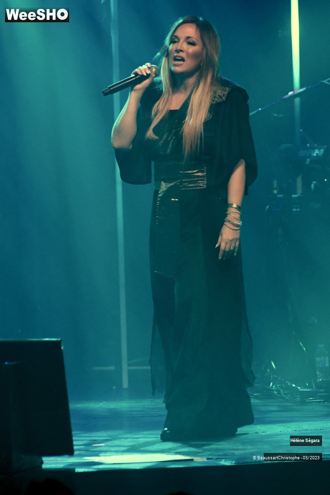 16/37 photos du spectacle Hélène Ségara