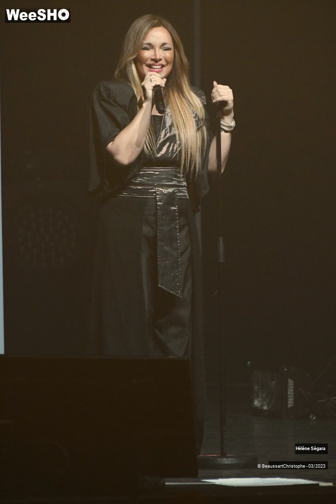 19/37 photos du spectacle Hélène Ségara