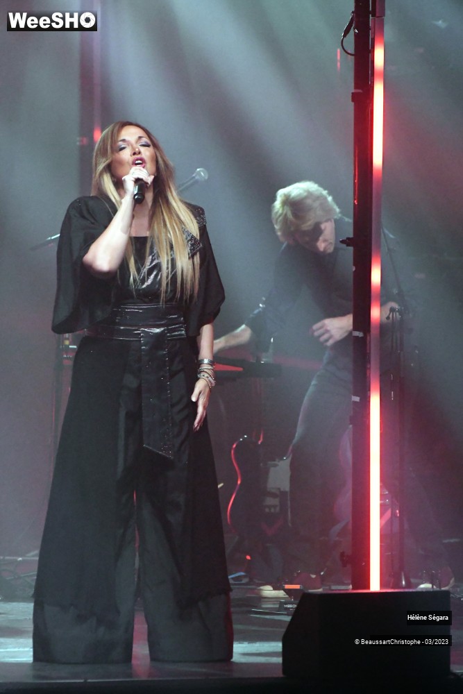24/37 photos du spectacle Hélène Ségara