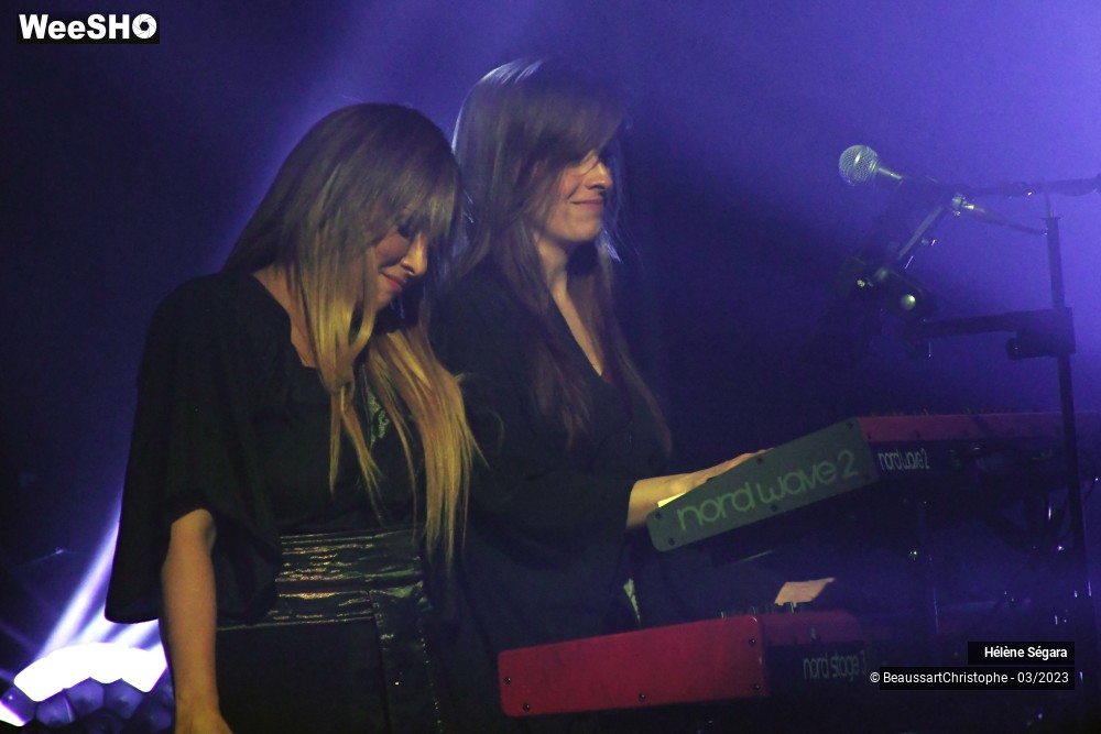 26/37 photos du spectacle Hélène Ségara