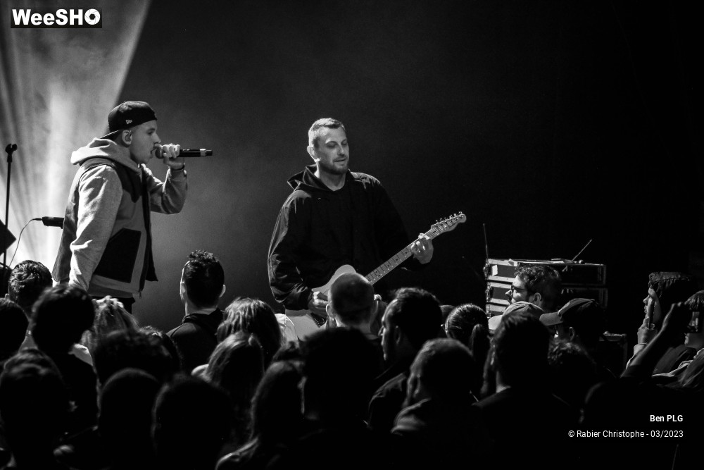 9/45 photos du spectacle Ben PLG