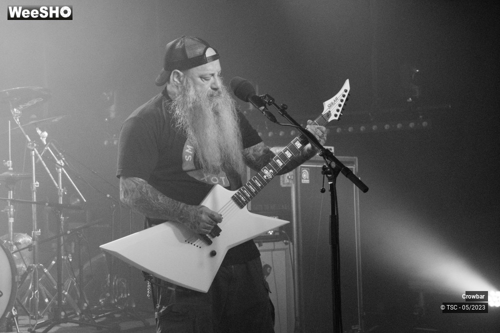 2/5 photos du spectacle Crowbar