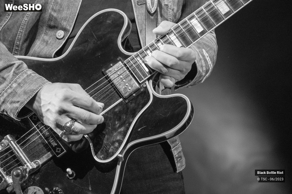 3/14 photos du spectacle Black Bottle Riot – Blues in Athena