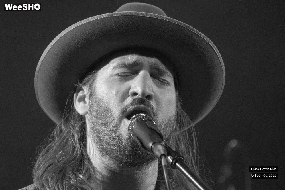 4/14 photos du spectacle Black Bottle Riot – Blues in Athena