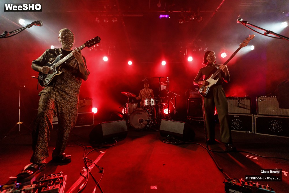 8/16 photos du spectacle Glass Beams