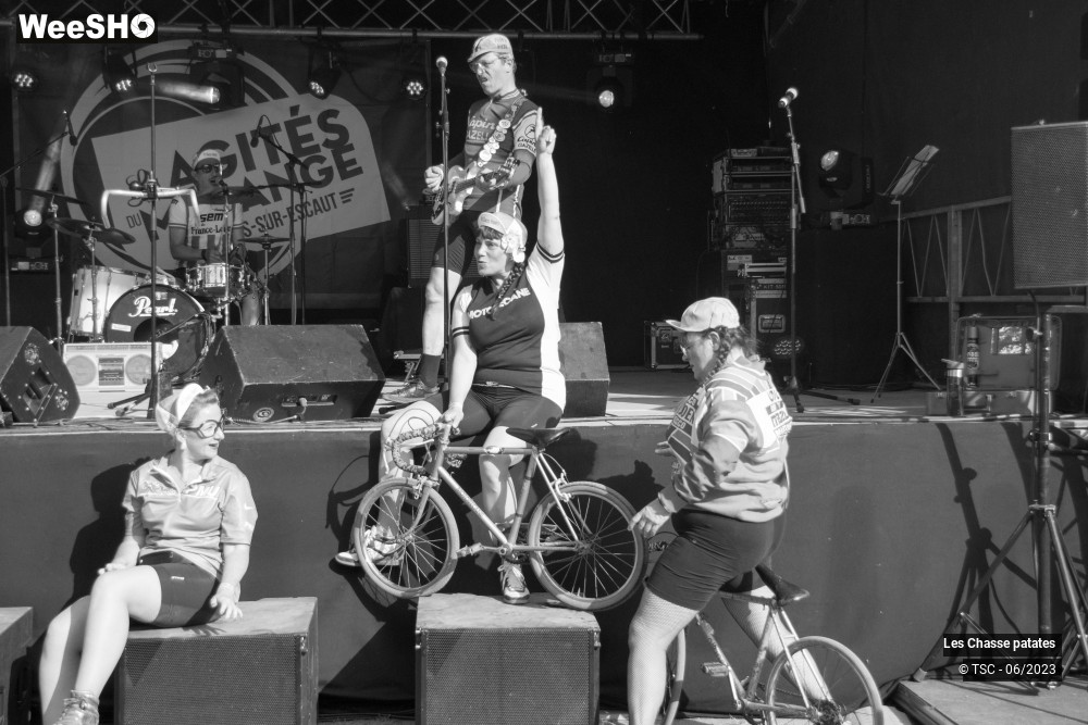 13/16 photos du spectacle Les Chasse Patates