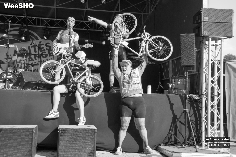 14/16 photos du spectacle Les Chasse Patates