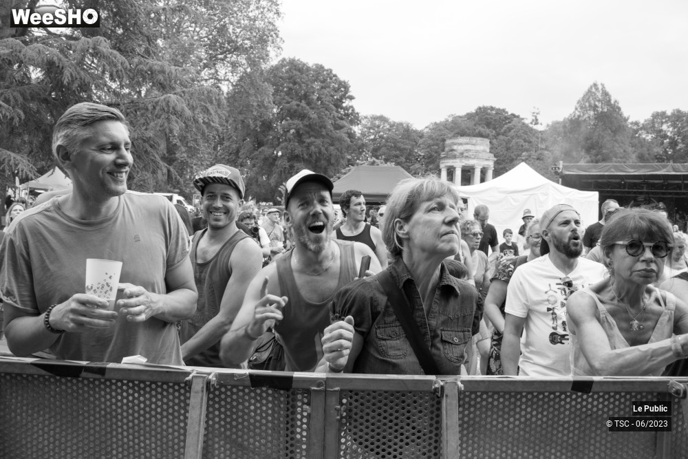 21/27 photos du spectacle Ambiance du dimanche aux Agités du Mélange 2023