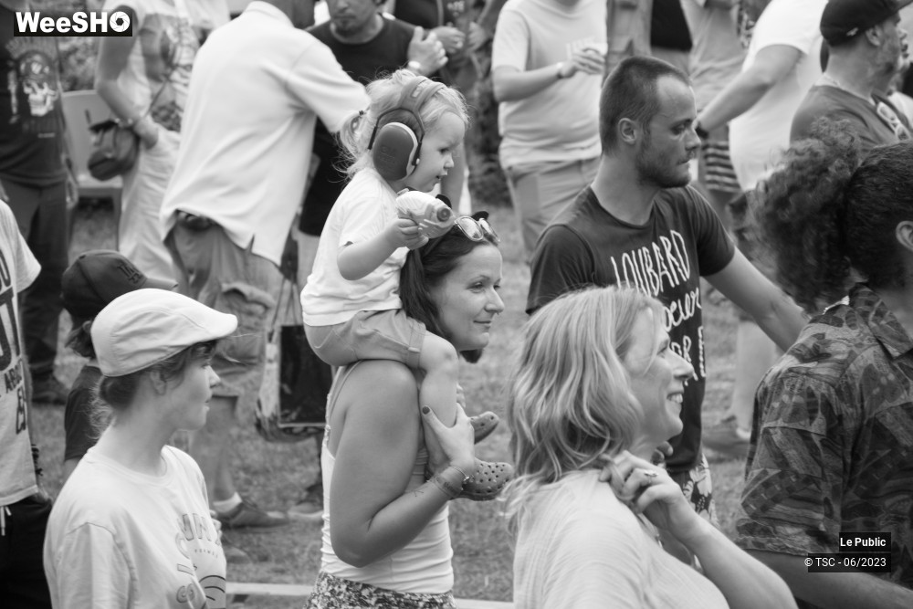 22/27 photos du spectacle Ambiance du dimanche aux Agités du Mélange 2023
