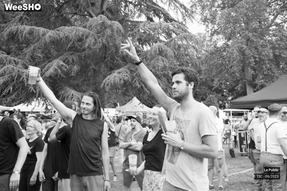 25/27 photos du spectacle Ambiance du dimanche aux Agités du Mélange 2023
