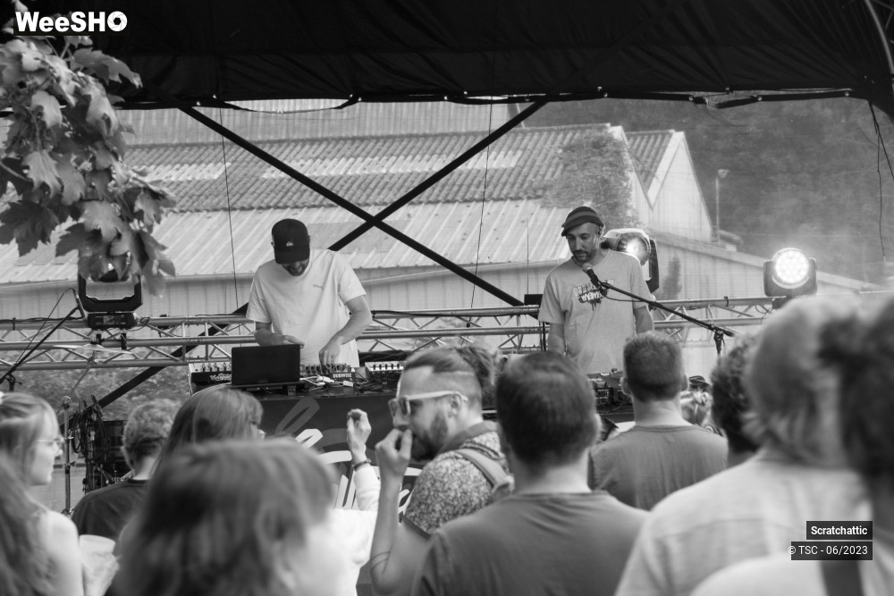 8/24 photos du spectacle Scratchattic