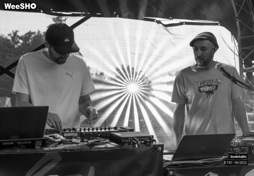 14/24 photos du spectacle Scratchattic