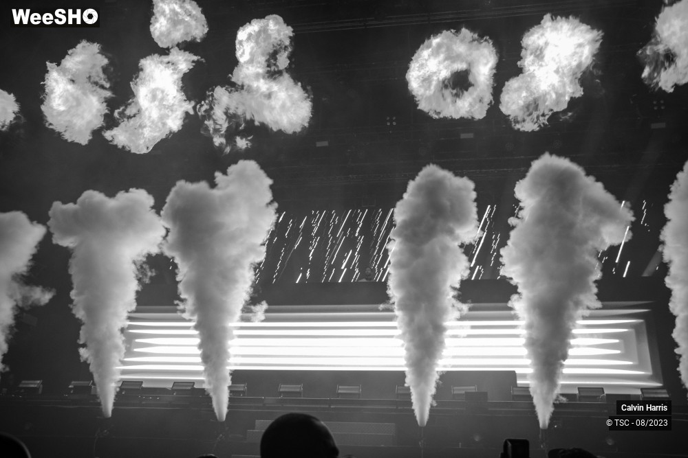 5/11 photos du spectacle Calvin Harris
