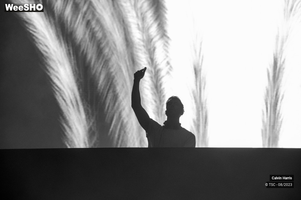 6/11 photos du spectacle Calvin Harris