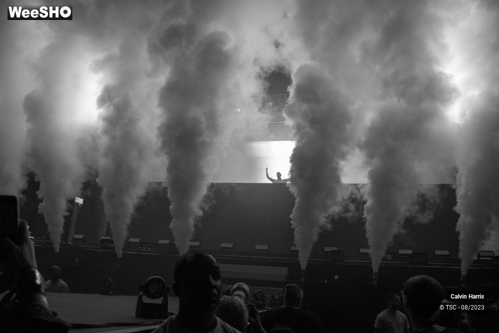 8/11 photos du spectacle Calvin Harris