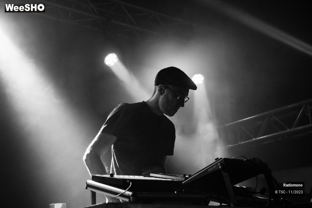 1/8 photos du spectacle Radiomond