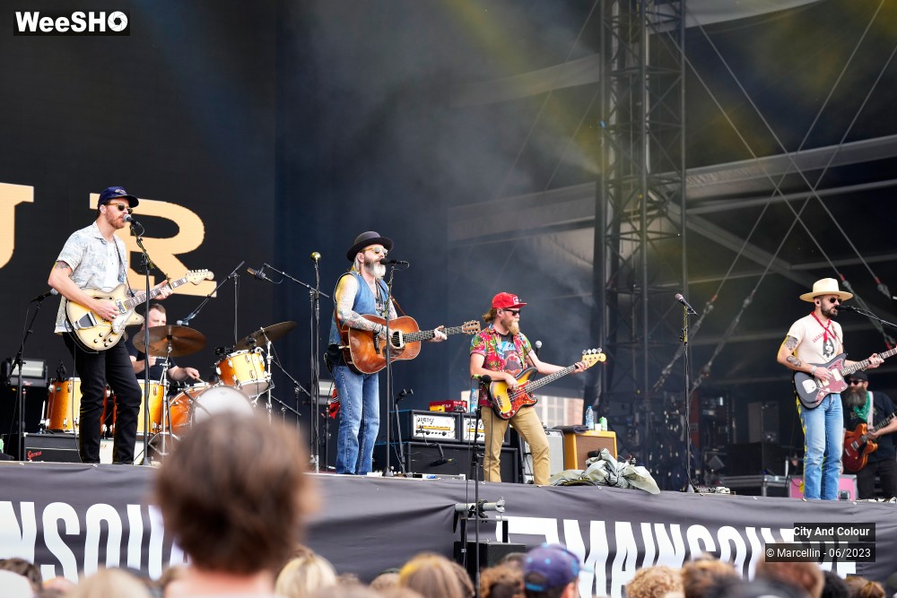 8/13 photos du spectacle City And Colour