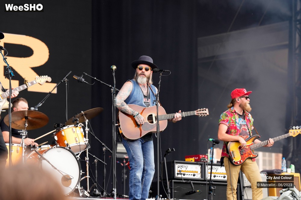 12/13 photos du spectacle City And Colour