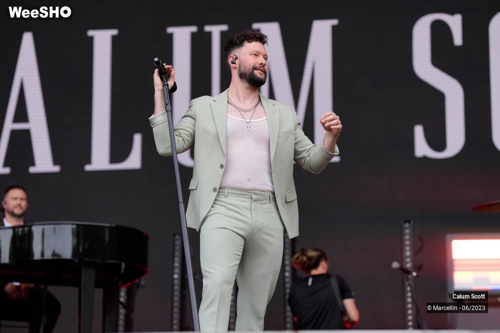 6/23 photos du spectacle Calum Scott