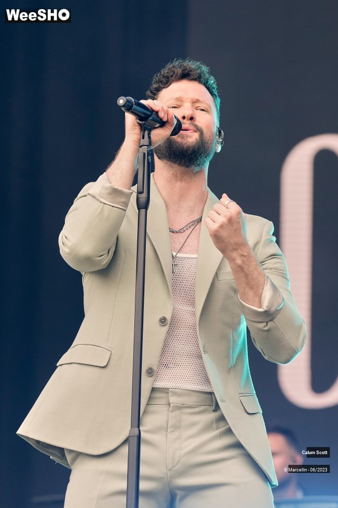 14/23 photos du spectacle Calum Scott