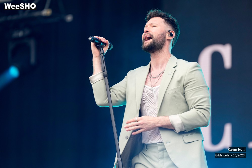 15/23 photos du spectacle Calum Scott