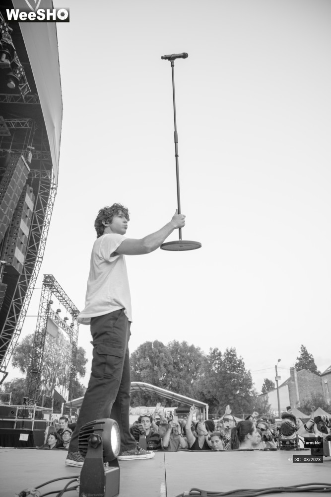 3/10 photos du spectacle Turnstile